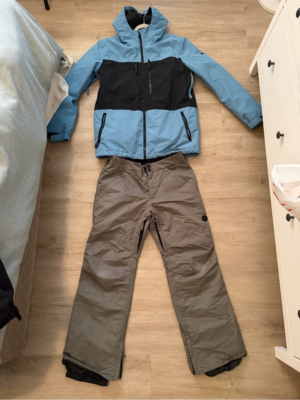 Aperture Snow Jacket & Pants